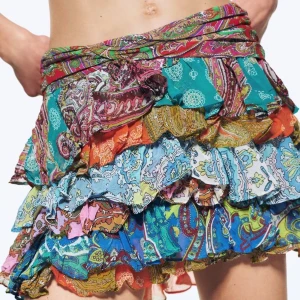 Zara kjol - Slutsåld så najs patchwork kjol😍 Storlek L men liten i storleken, passar mig med M