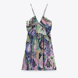 Zara klänning! - Storlek S men passar som XS. Helt oanvänd med prislappen kvar. 