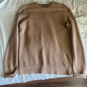 Kofta från Lindeberg  - Jätteskön kofta från Lindeberg i fint skick!