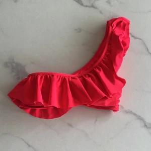 Neon rosa topp - Bikini topp från hm. Använd endast en gång 