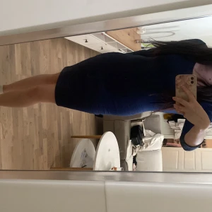 Klänning  - Kommer aldrig till användning och aldrig använt