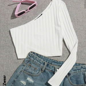 Topp - Jättefin topp från shein som tyvärr är för liten för mig så aldrig kommit till användning! Storlek M men är helt klart en S i storleken🩷