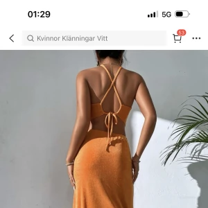 Orange set - Jätte fin set till utomlands, aldrig använt så har ingen bild på mig. Så den är helt ny
