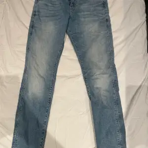 Fina barn jeans från Raw i storlek 30
