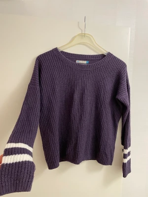 Stickat tröja storlek M - Stickat tröja storlek M