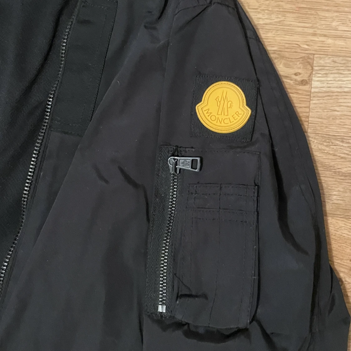 Moncler bomberjacka  - 91