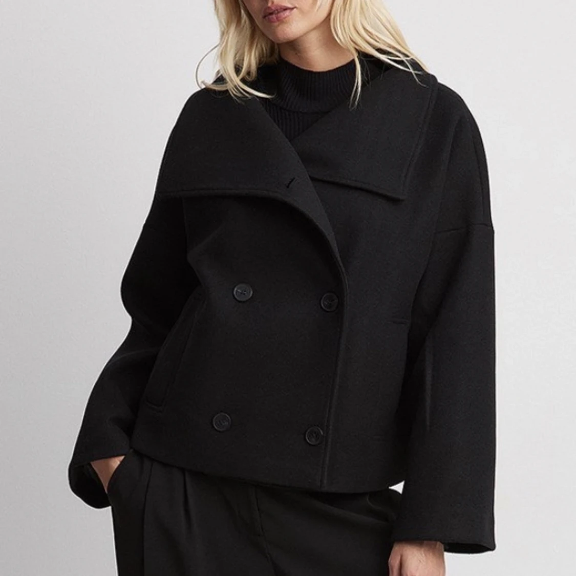 Svart kort kappa  - 90