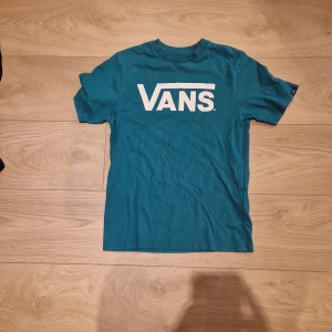 Vans T-shirt - Barn T-shirt från vans som jah hade när jag var runt 11.
