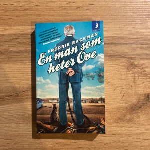 En man som heter Ove  - ”En man som heter Ove” skriven av Fredrik Backman.  Språk: Svenska. Boken säljs i befintligt skick.  Frakt tillkommer <3
