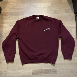 Nike Sb crewneck  - Skate like a girl crewneck, använd Max 5 gånger 