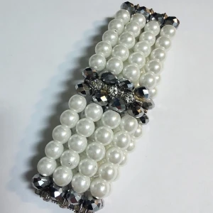 Pärlarmband i Nyskick  - Pärlarmband. Aldrig använd. 