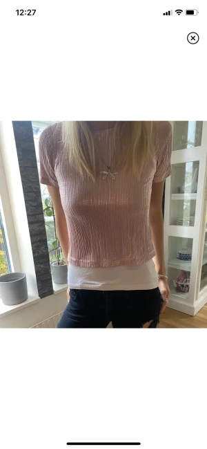 Tshirt - Supersnygg topp❤️lånad bild! Köpt från plick