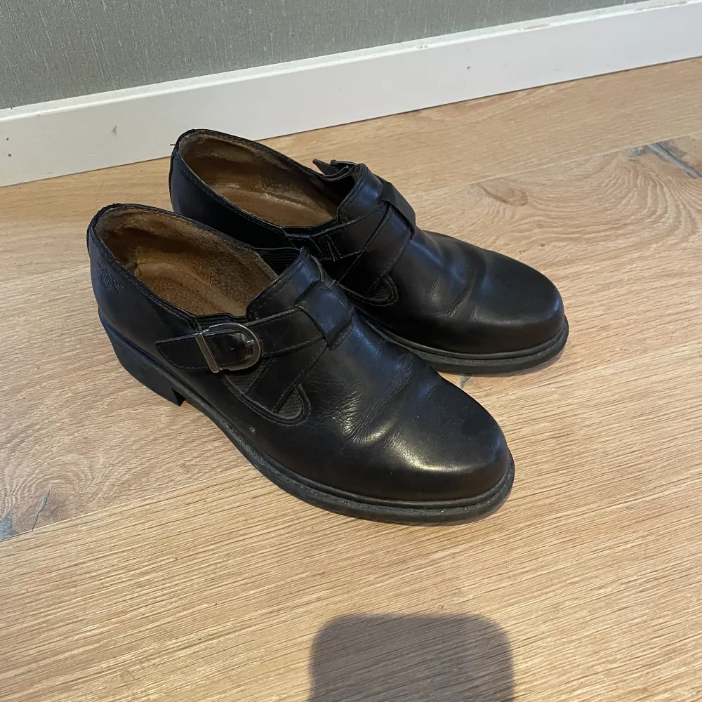 Så coola loafers från Ecco som inte används längre ❤️. Skor.