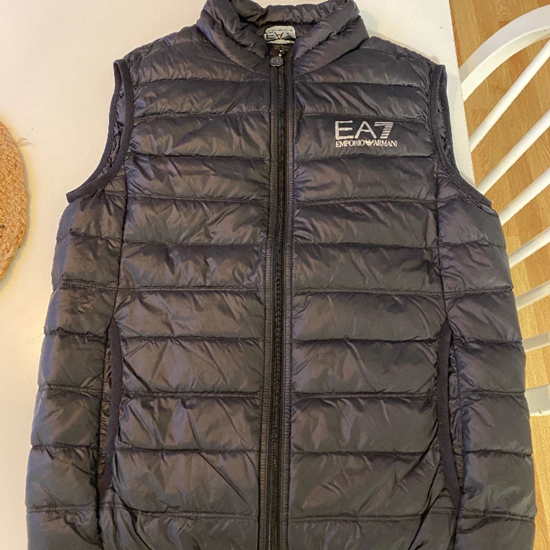 Armani EA7 lättviktsväst