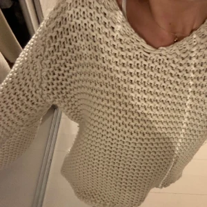 Grovstickad tröja - Tröja från NA-KD