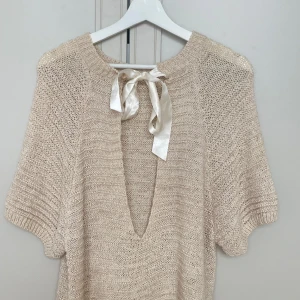 Stickad topp - Så så fin stickad topp, skriv för fler bilder osv❤️❤️