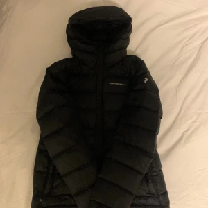 Peak performance jacka - Fin jacka i bra skick