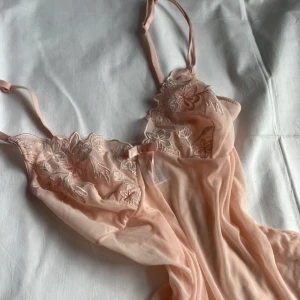 Mesh topp - Rosa mesh topp i fint skick!