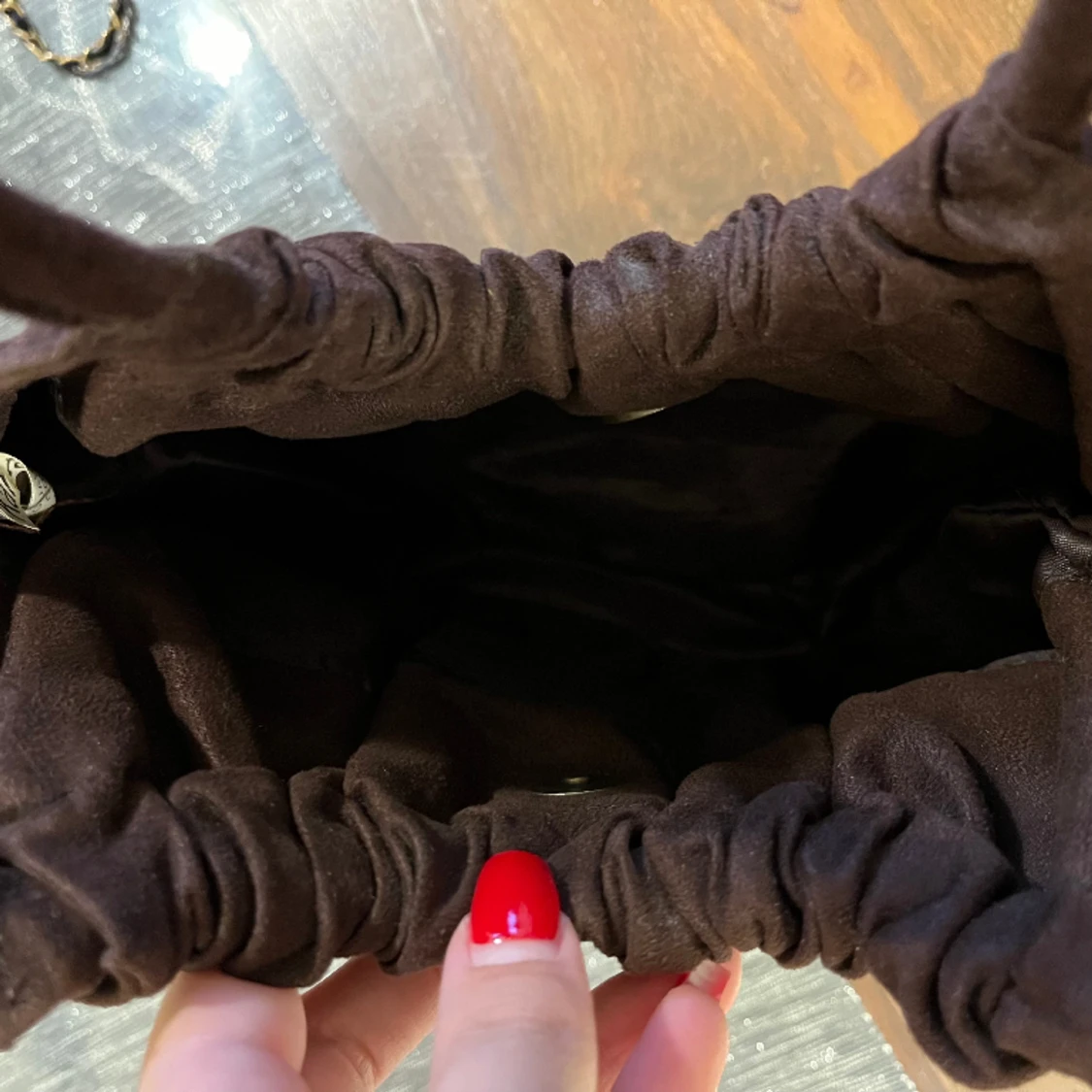 Brun gullig väska  - 91