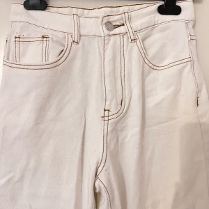 Rak byxor jeans pants  - Oanvänd 