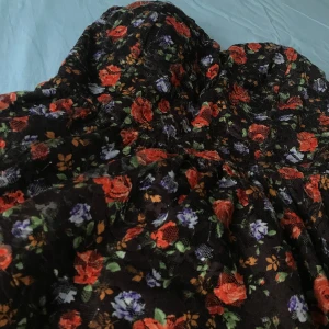 Sommarkänning - Fin sommarklänning. I bra skick. Det står inte märker men den är köpt i Italien och storleken är S också om det inte står. Säg till om ni vill ha fler bilder eller ny pris 😊