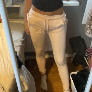 Gymshark  - Ett par mjukis träningbyxor från gymshark.