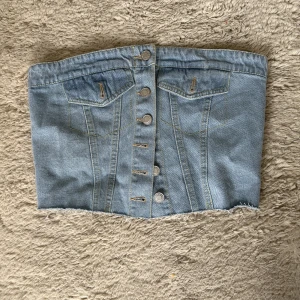 Jeans topp - Skit snygg aldrig använd!