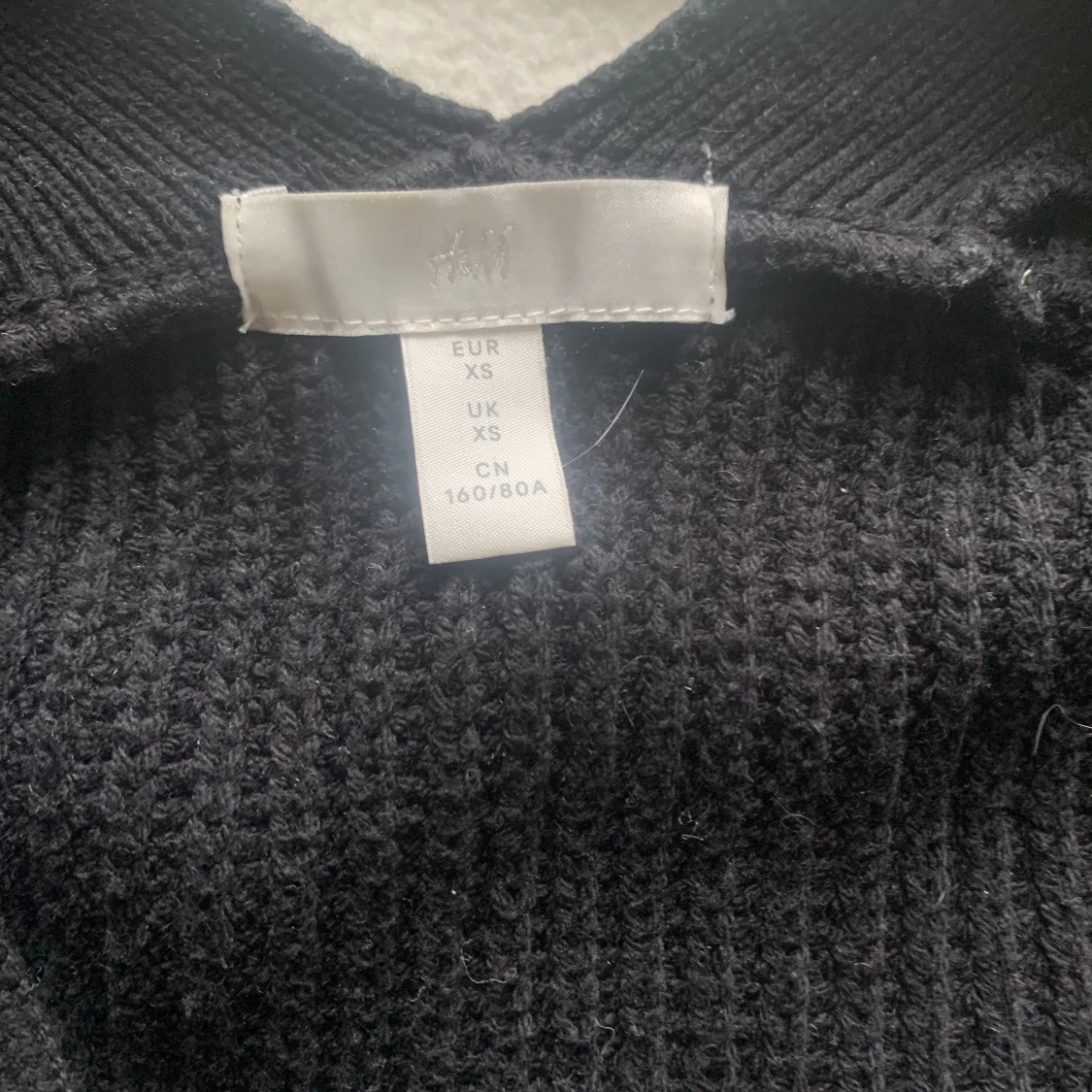 Svart stickad kofta - 91