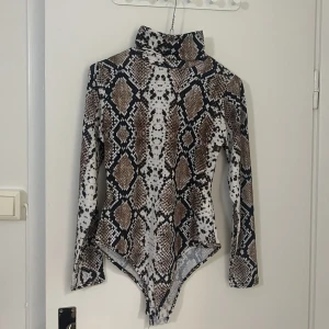 Mönstrad body - Använd 1 gång. Super skönt bomulls material