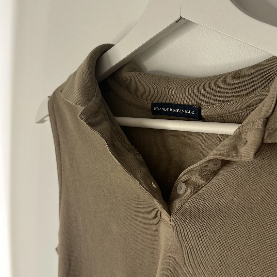 Sandfärgad pikétopp - 91