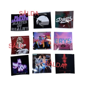 Albumposters!  - Fina albumposters🎶🤩The neighborhood, Avicii, Lil peep, Shakirka etc!  10kr/st 17kr frakt! Checka mina andra inlägg m andra posters 🫶Tryck ej på köp nu! Billigare frakt via post 🥰 OBS MER ANNONSER OM BILDER KOMMER SNART😍