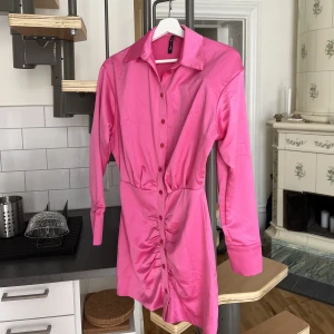 Rosa klänning strl 34 - Superfin klänning från Asos och märket AsYou. Helt oanvänd🩷