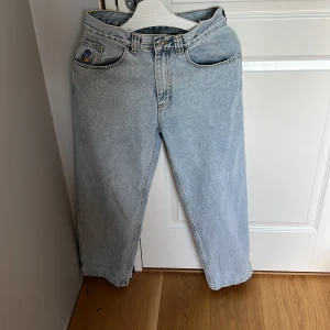 93 denim  - Riktigt fet 93:or som är i ett bra skick. Pris kan diskuteras 