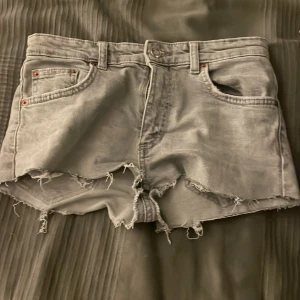 Jeans shorts - Gråa jeans shorts🩶