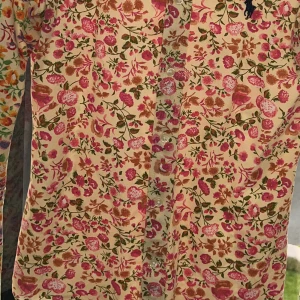 Skjorta - Skjorta i bomull  Riktig fint i skick. 