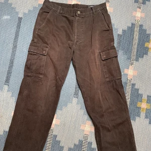 Gas workwear byxor - Baggy workwear byxor! Skit snygga men välanvända. Skriv om ni vill va bild på🤝