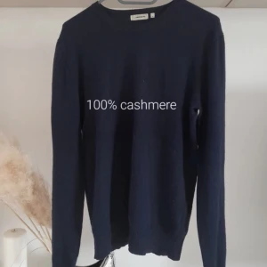 J.Lindeberg Kashmir tröja - Tja, intressekoll på min 100% Kashmir tröja i storlek M. Hör gärna av er med prisförslag mm