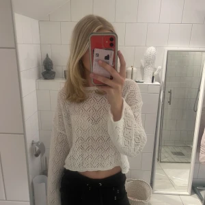 Stradivarius  - Säljer denna tunna stickade tröja från stradivarius! 