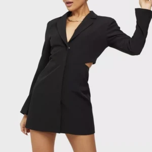 Kavaj klänning - Svart jättefin kavaj klänning som är figurnära, storlek 36. Aldrig använd🖤 Nypris 649:-