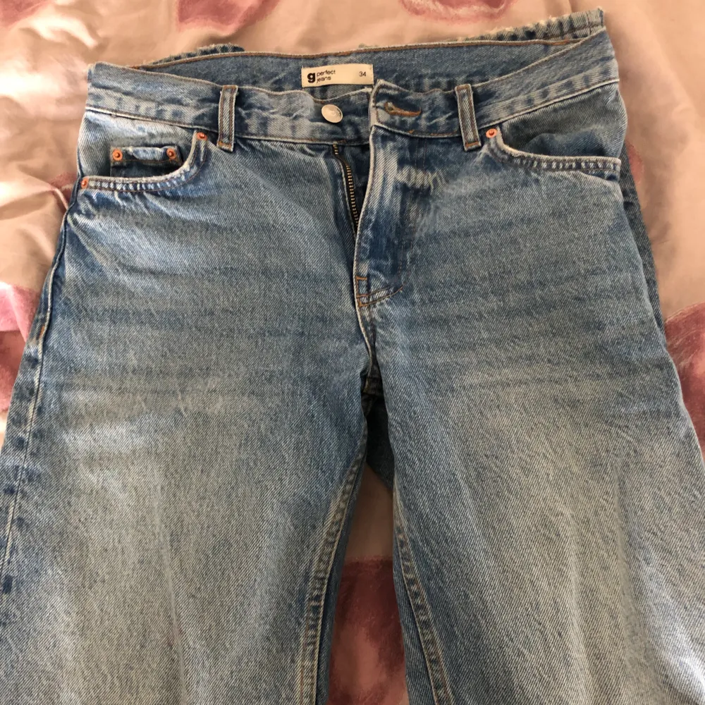Har använt dem några gånger och är jätte sköna frakten 50 kr nypris 500 kr . Jeans & Byxor.