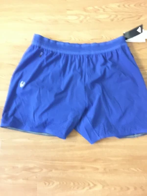 adidas shorts nya - Med taggar 