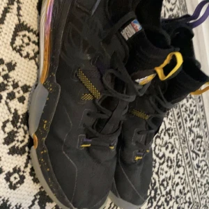 Basketskor - Basketskor