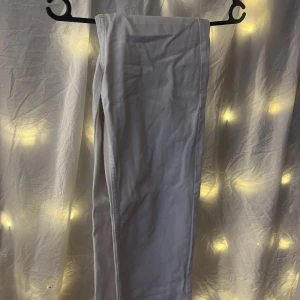 Vita jeans  - Fina nya vita jeans 