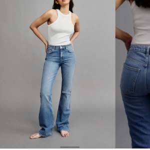 snygga jeans med hål på, från Gina, storlek 34 💥 slutsålda på hemsidan 