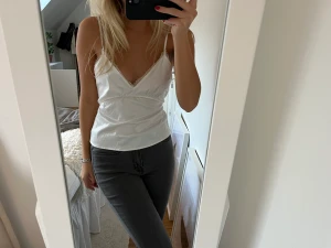 Spetslinne i siden  - Jätte fint linne😍😍