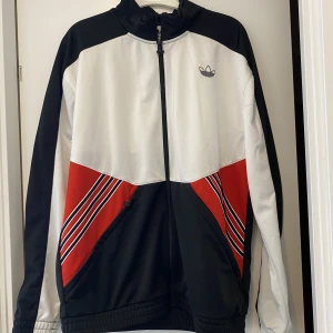 Zip Tröja - Adidas kille Storlek M