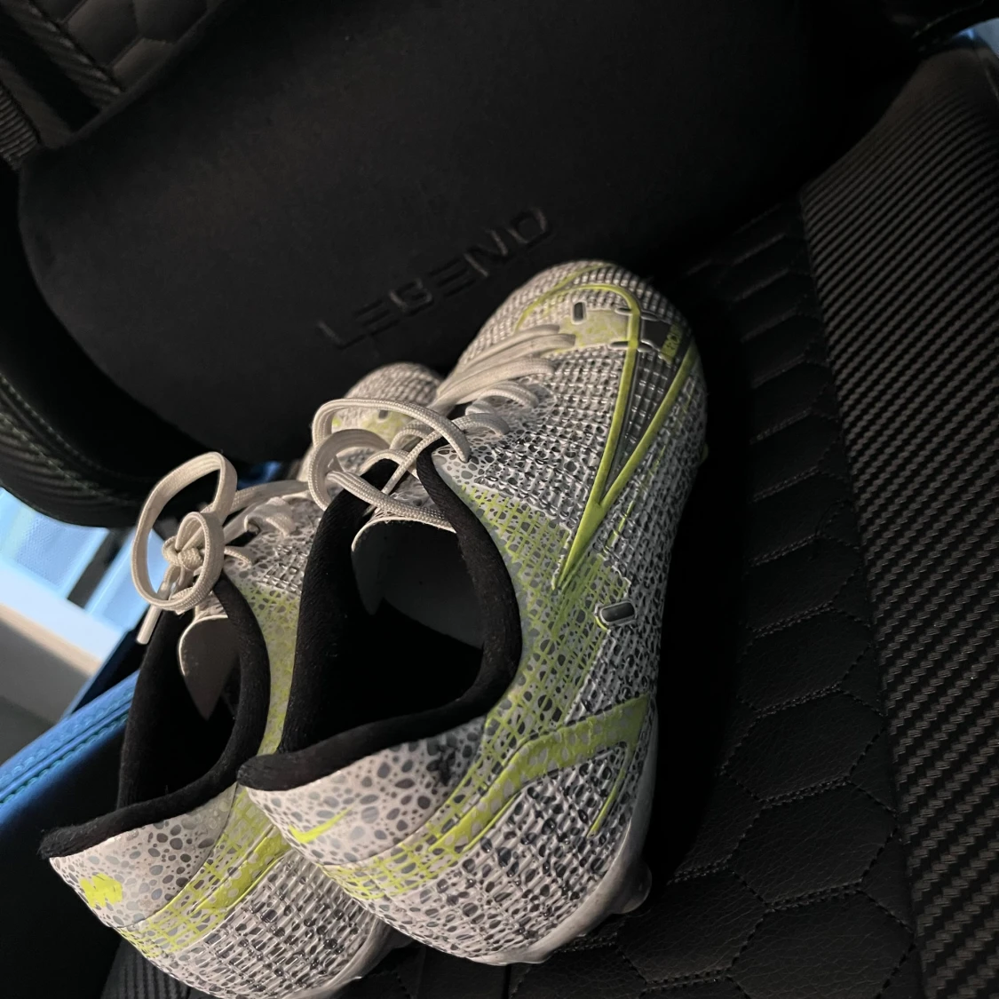 Nike fotbollsskor  - 91