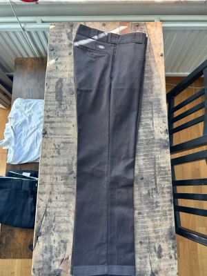 Brown Dickies 874 30x30 - Duckies pants rarely used in size 30x30