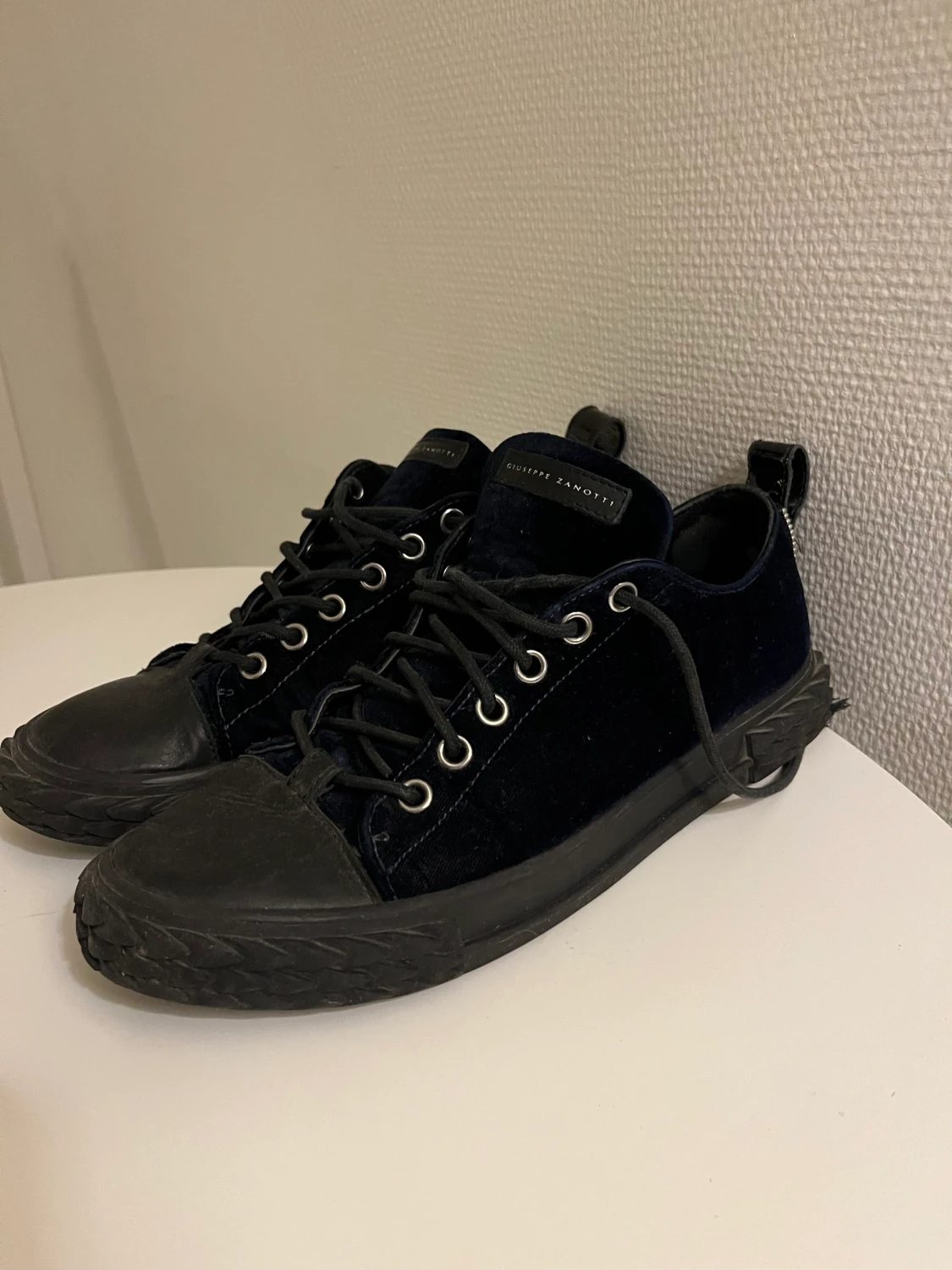 Giuseppe Zanotti strl 43 - 90