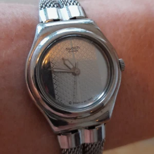 Swatch klocka - Rostfritt stål, dubbla "vajrar" som armband